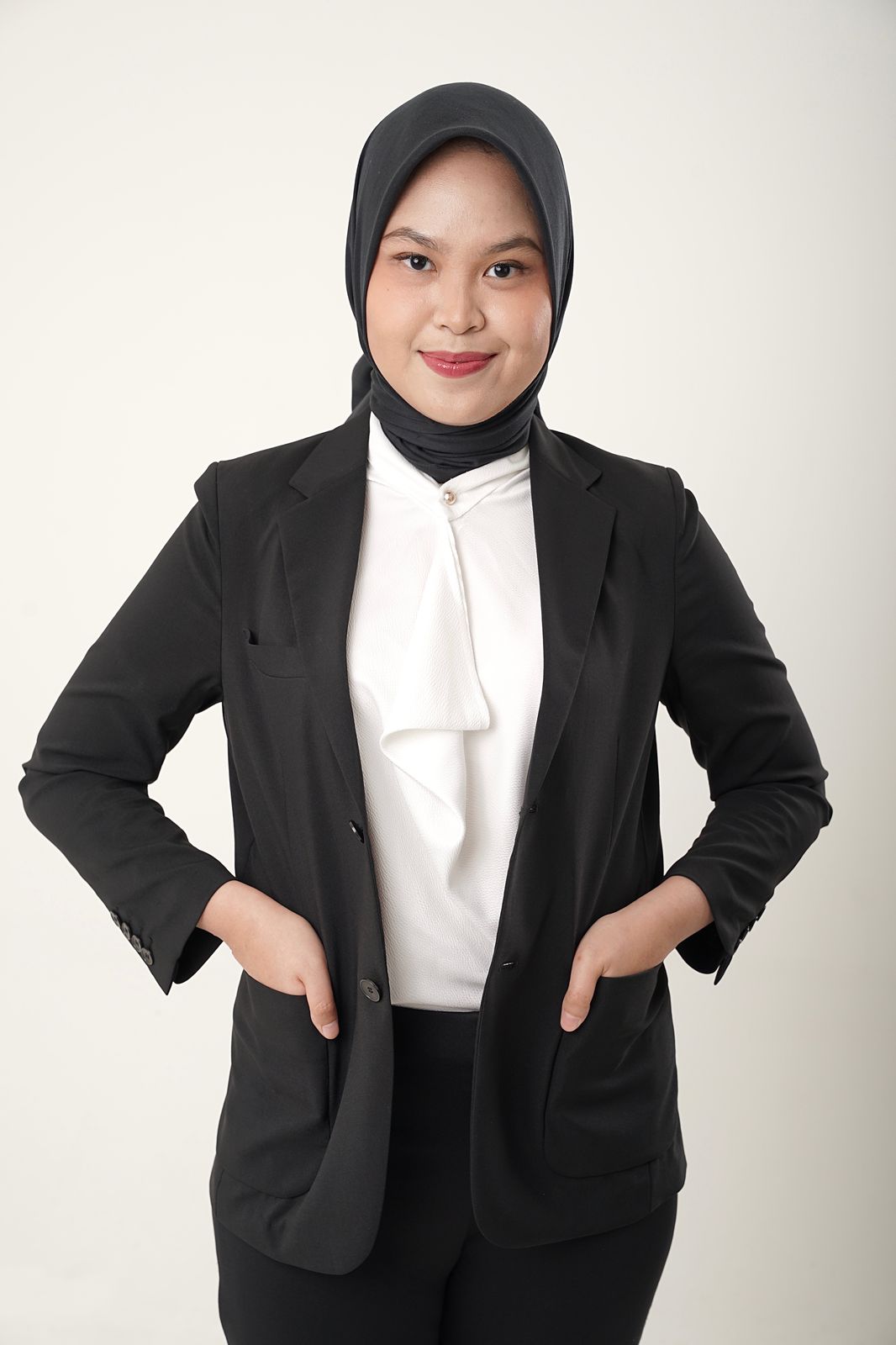 Aulia Safitri Associate